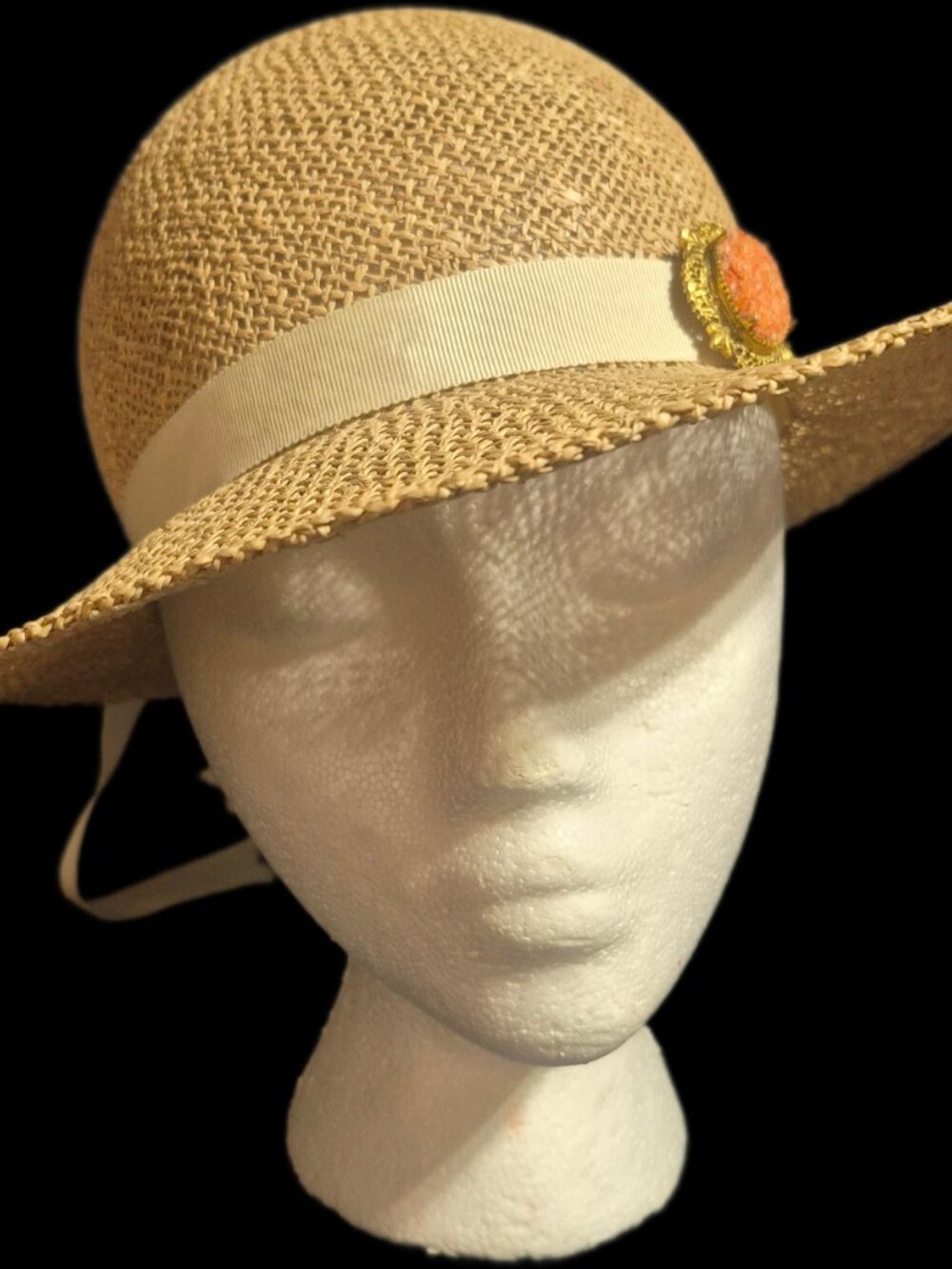 Liz Claiborne hat with ribbon & medallion accent